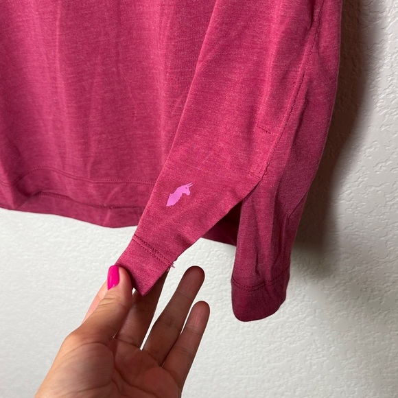 Cotopaxi Paseo Travel T shirt Raspberry Pink Red size XSmall - Picture 6 of 10